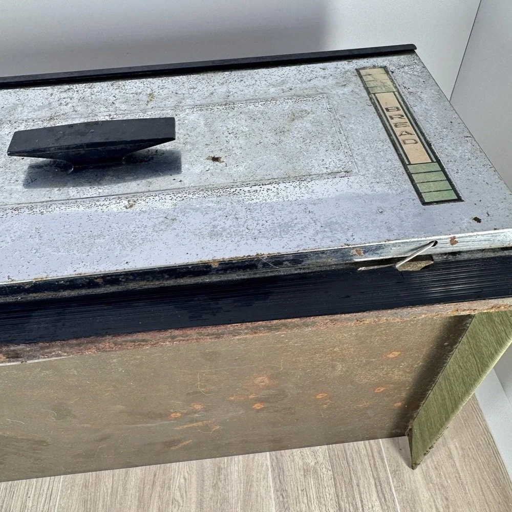 Vintage Kromex Metal Bread Box Made in USA Mid Century Kitchen Storage‎